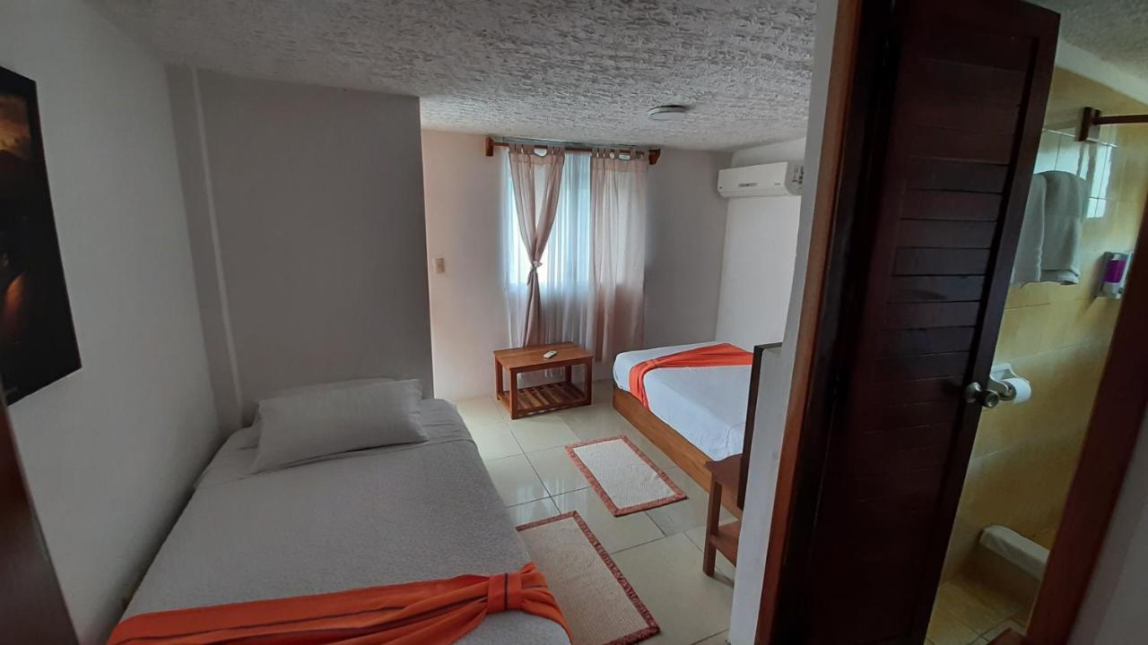 Hostal Tero Real Puerto Villamil Kültér fotó