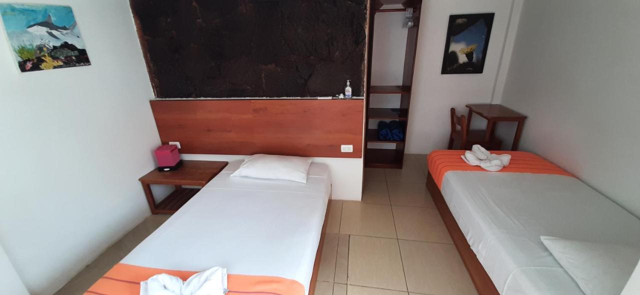 Hostal Tero Real Puerto Villamil Szoba fotó