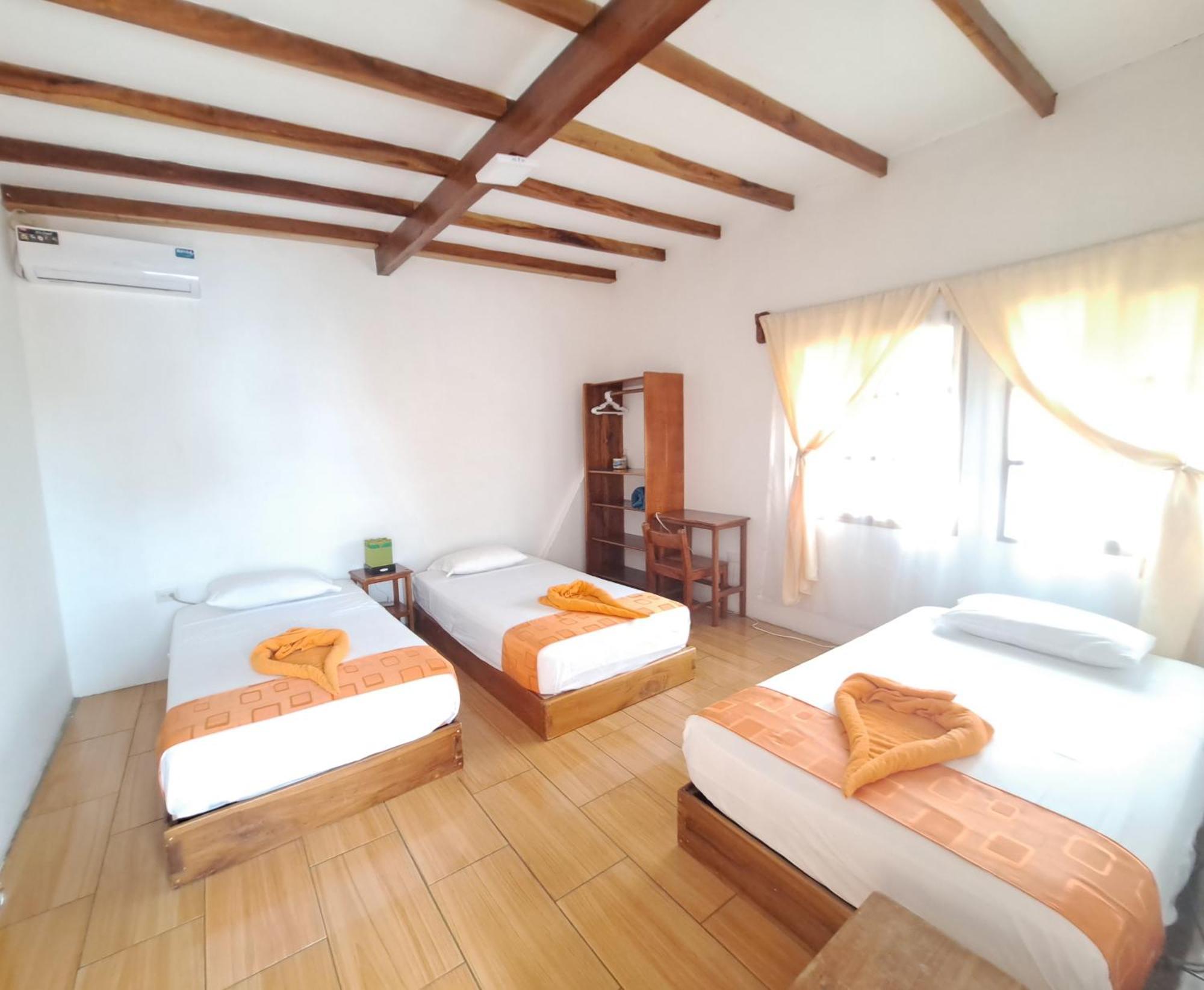 Hostal Tero Real Puerto Villamil Szoba fotó