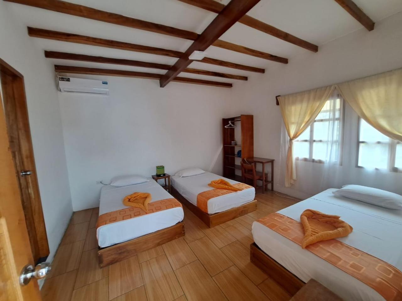 Hostal Tero Real Puerto Villamil Kültér fotó